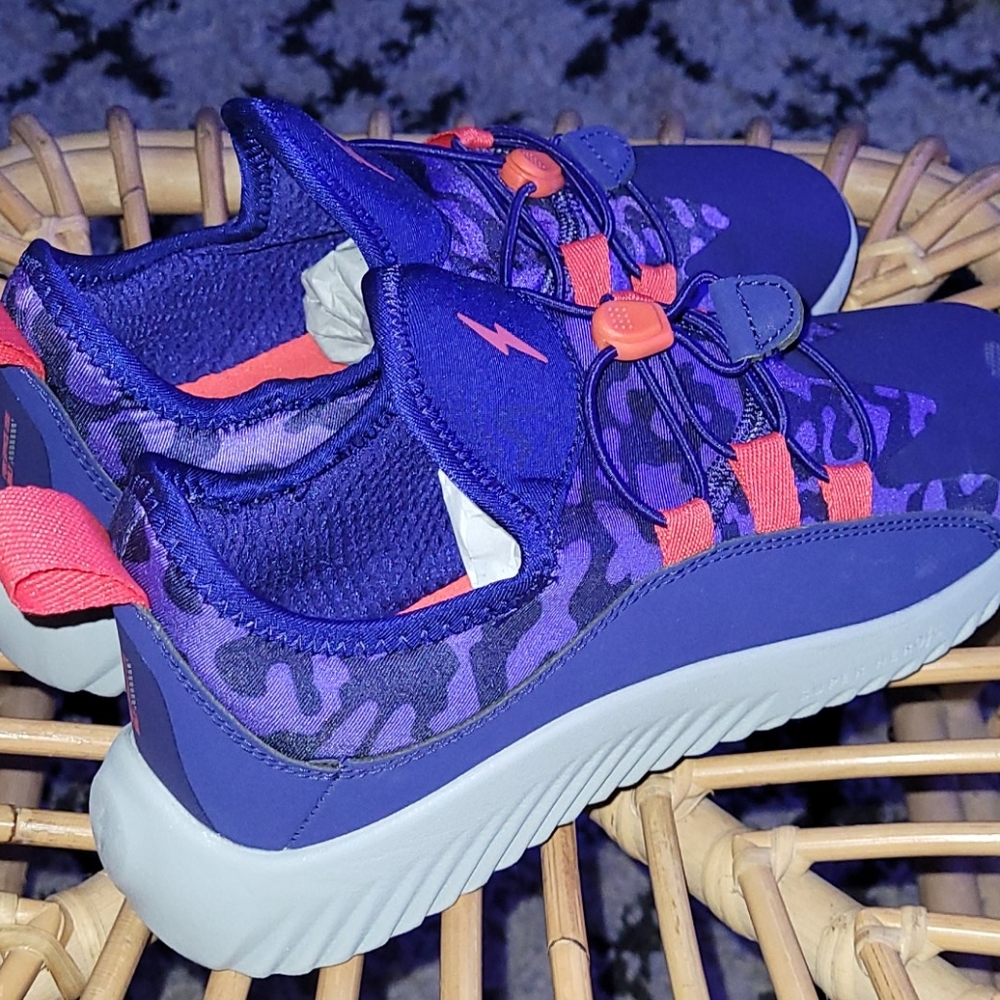 New Super Heroic Kids Sneakers Sz.5